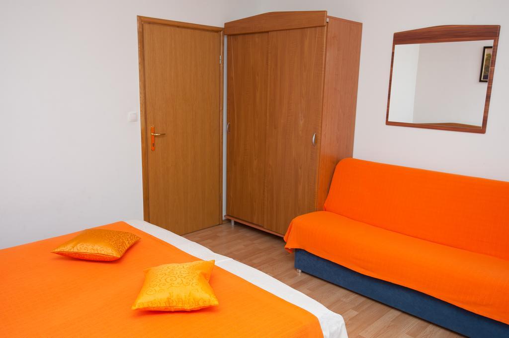 Apartments Lucia Подстрана Экстерьер фото